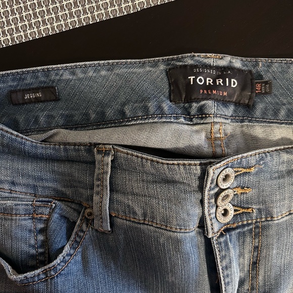 Jeans - Picture 3 of 3